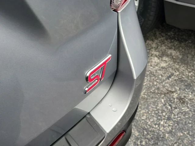 2020 Ford Explorer ST photo 6