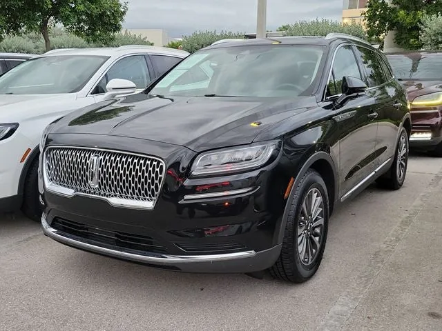 2023 Lincoln Nautilus Standard photo 3