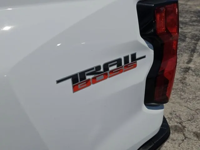 2024 Chevrolet Colorado Trail Boss photo 9