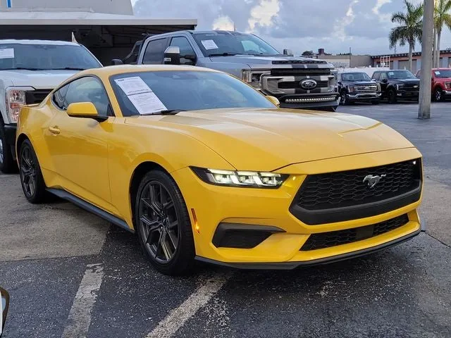 2024 Ford Mustang EcoBoost photo 2