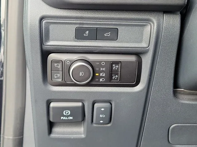 2023 Ford Expedition Max Platinum photo 16