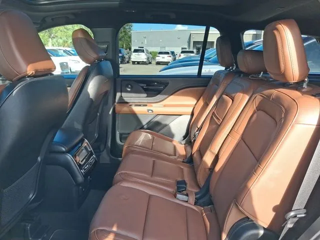 2023 Lincoln Aviator Reserve Premium photo 6