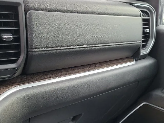 2025 Chevrolet Silverado 1500 RST photo 27