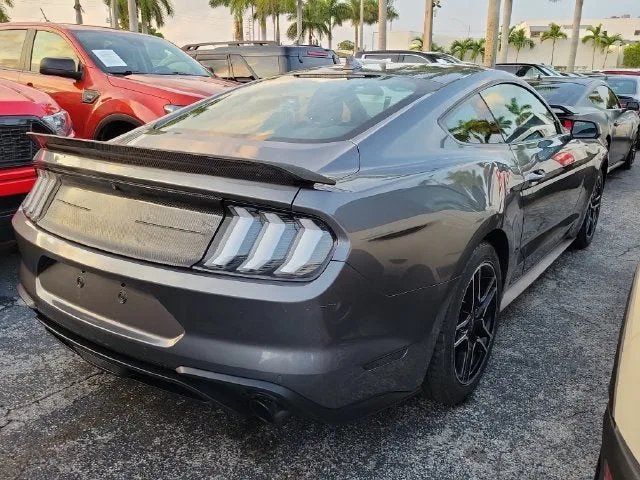 2023 Ford Mustang EcoBoost photo 3