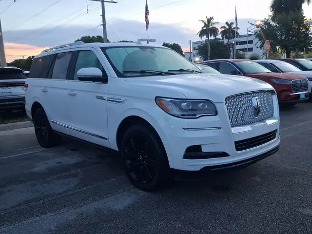 2023 Lincoln Navigator Reserve photo 23
