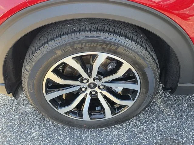 2023 Ford Explorer ST-Line photo 7