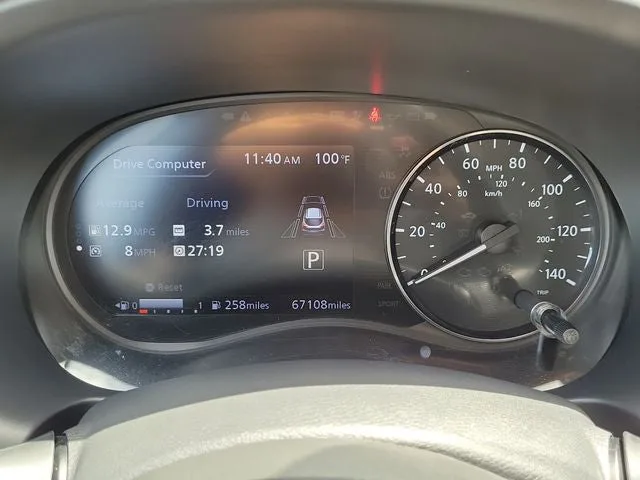 2021 Nissan Kicks SR photo 17