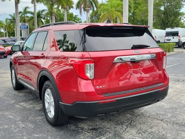 2023 Ford Explorer XLT photo 4
