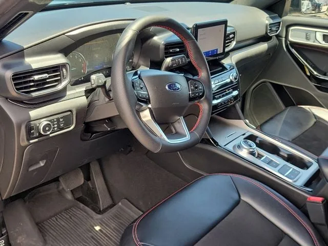 2023 Ford Explorer ST-Line photo 8