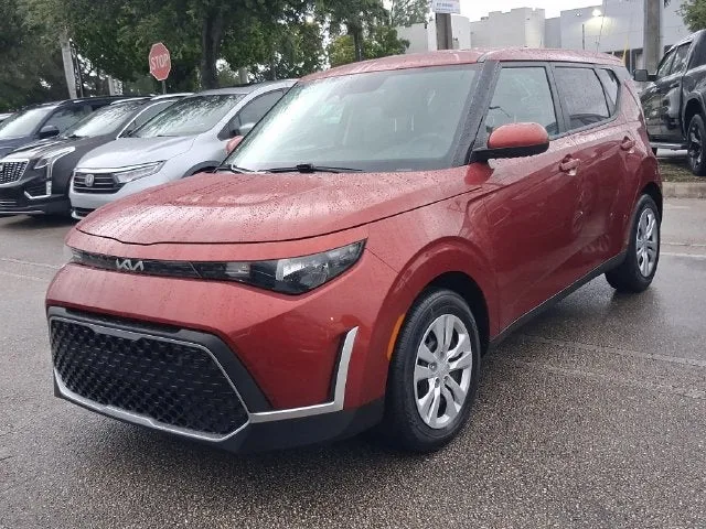 2023 Kia Soul LX photo 2