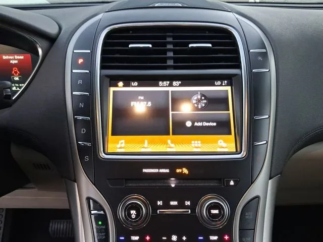 2019 Lincoln Nautilus Standard photo 19