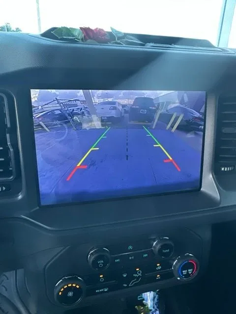2025 Ford Bronco Base photo 22