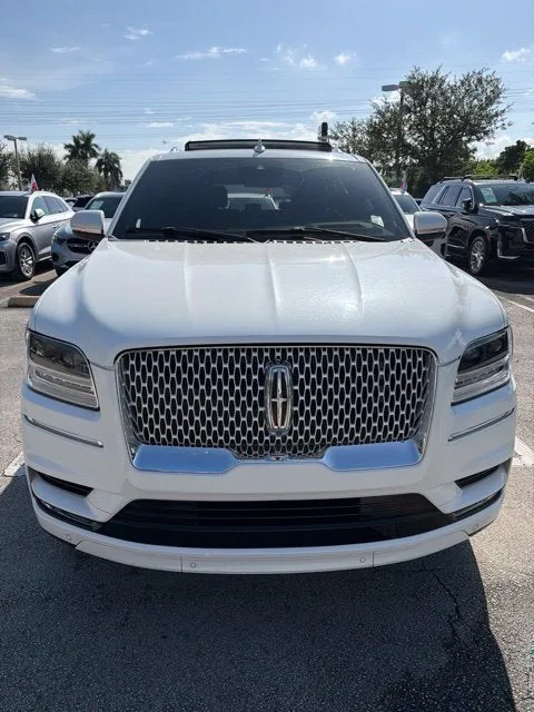 2021 Lincoln Navigator L Reserve photo 3