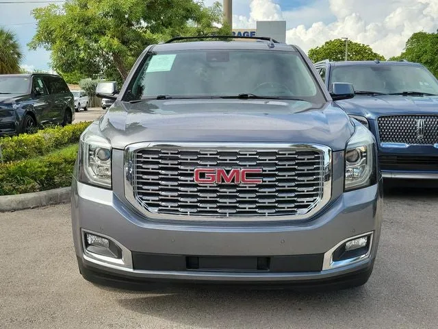 2020 GMC Yukon Denali photo 2