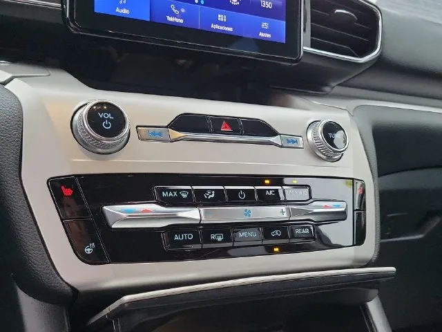 2022 Ford Explorer XLT photo 22