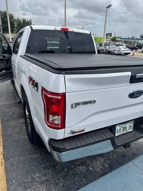2017 Ford F-150 XLT photo 8