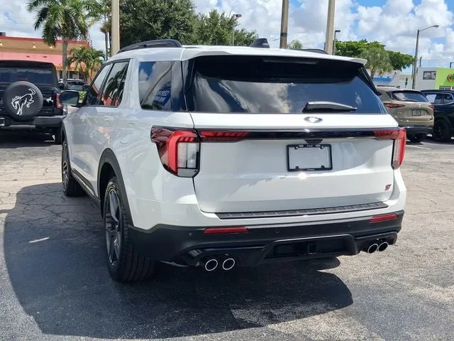 2026 Ford Explorer ST photo 3