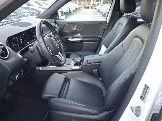 2020 Mercedes-Benz GLB GLB 250 photo 12