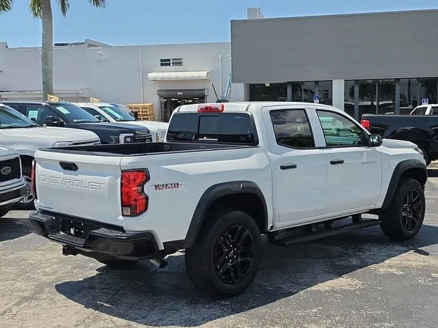 2024 Chevrolet Colorado Trail Boss photo 4
