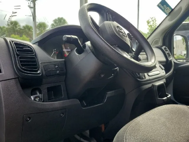 2023 RAM ProMaster 2500 High Roof photo 3