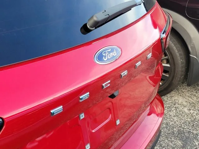 2024 Ford Escape ST-Line photo 5