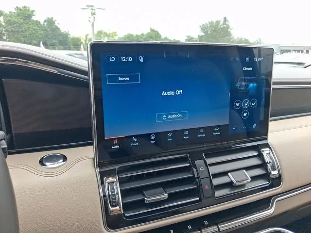 2024 Lincoln Navigator Premiere photo 18