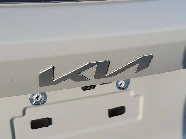 2025 Kia Sorento S photo 5