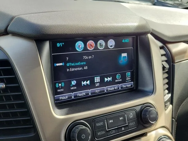 2020 GMC Yukon Denali photo 29