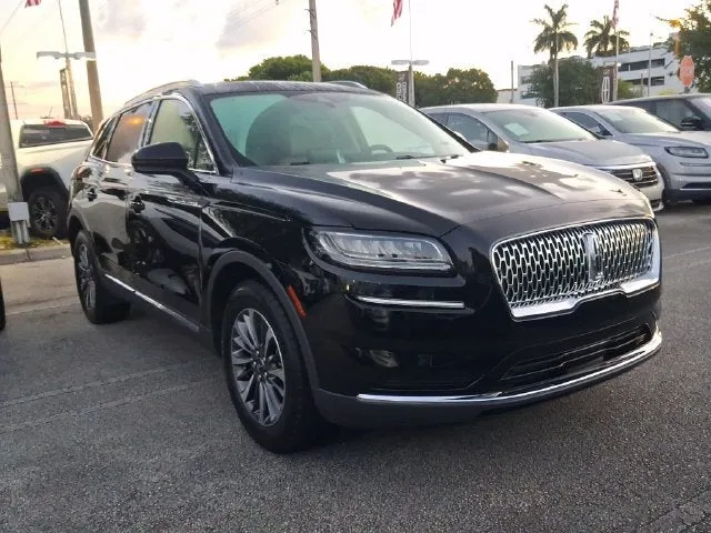 2023 Lincoln Nautilus Standard photo 22