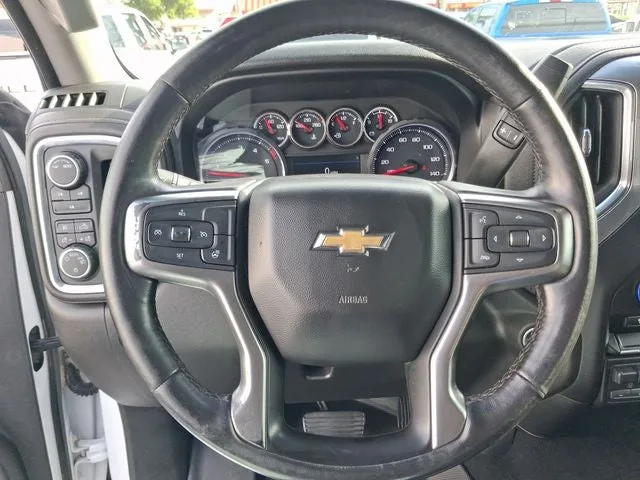 2022 Chevrolet Silverado 2500HD LT photo 16