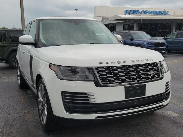 2018 Land Rover Range Rover 5.0L V8 Supercharged Autobiography photo 2