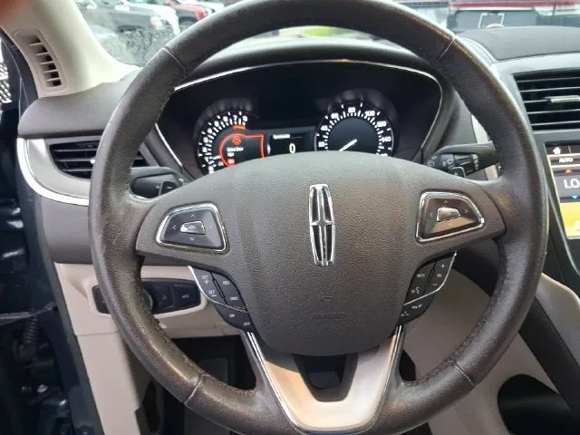 2019 Lincoln MKC Standard photo 15