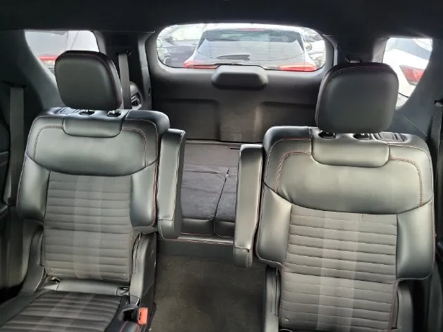 2025 Ford Explorer ST-Line photo 9