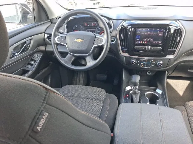 2021 Chevrolet Traverse LS photo 8
