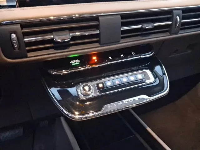 2024 Lincoln Corsair Premiere photo 20