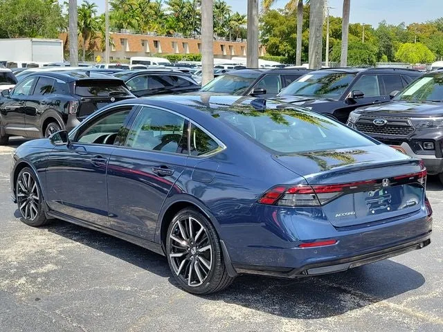 2024 Honda Accord Hybrid Touring photo 4