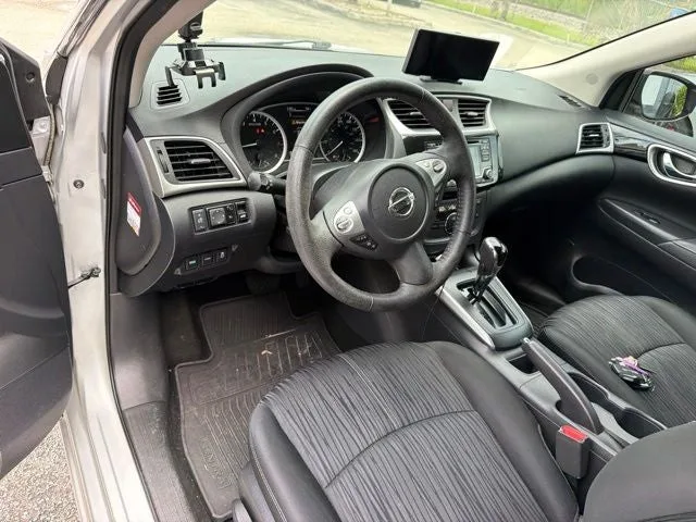 2018 Nissan Sentra SV photo 2