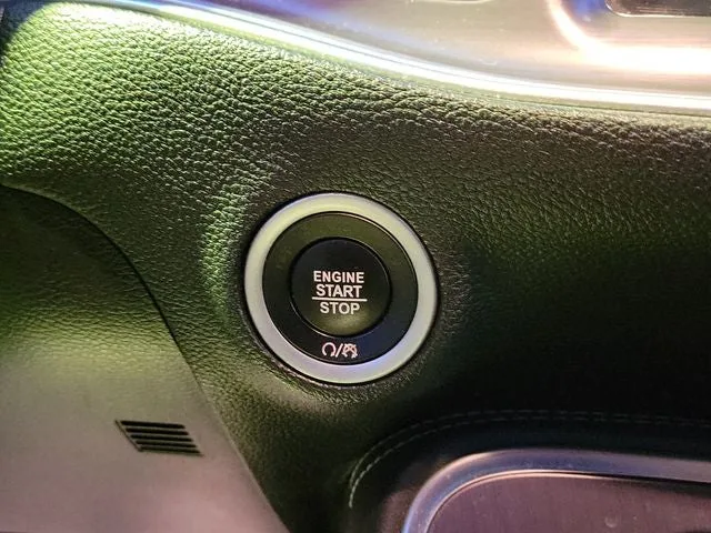 2018 Dodge Challenger R/T photo 25