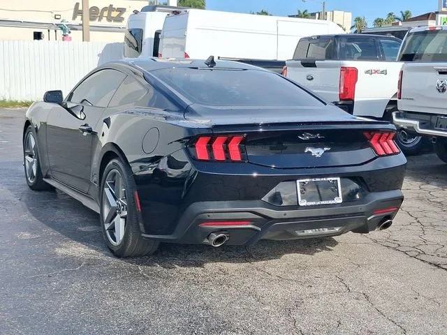 2024 Ford Mustang EcoBoost Premium photo 3