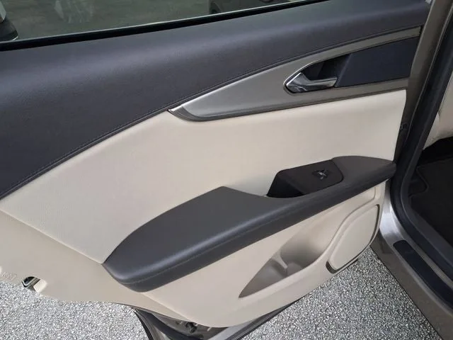 2019 Lincoln Nautilus Standard photo 9