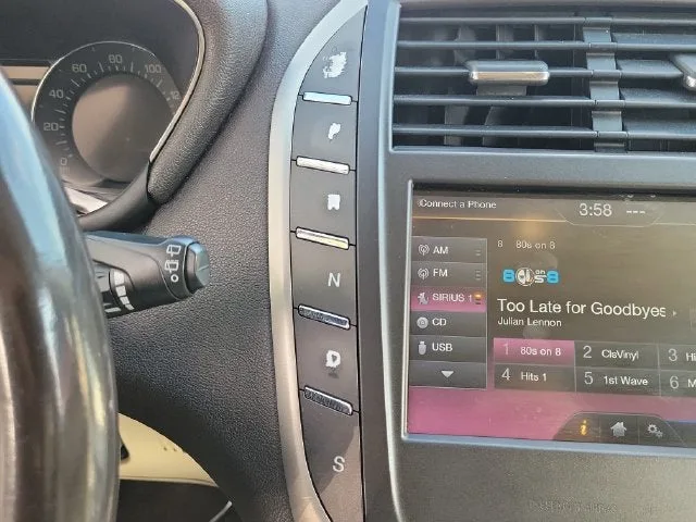 2015 Lincoln MKC Base photo 21
