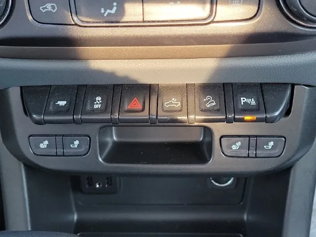 2021 Chevrolet Colorado Z71 photo 27