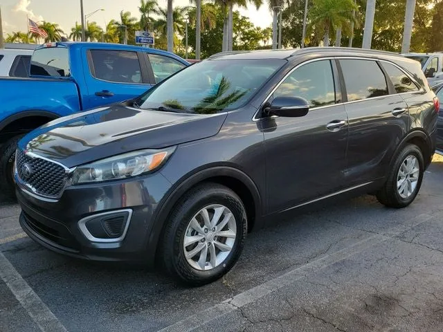 2018 Kia Sorento LX photo 32