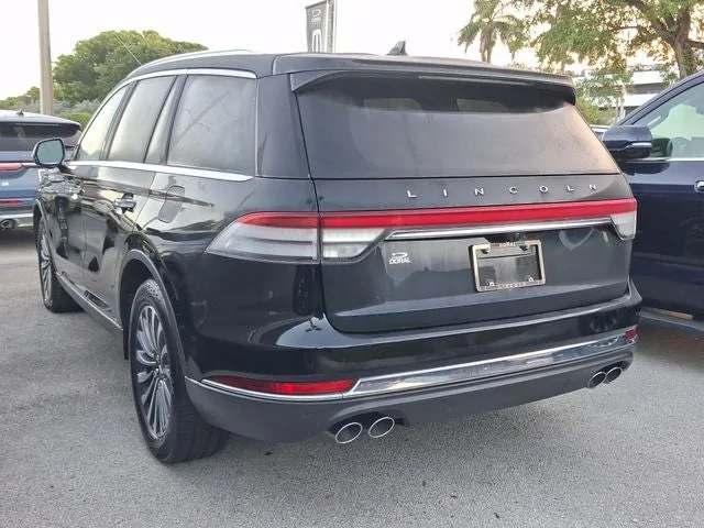 2023 Lincoln Aviator Standard Premium photo 3