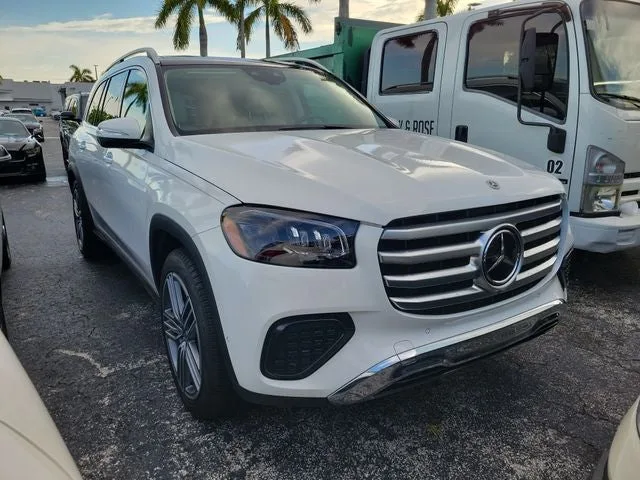 2024 Mercedes-Benz GLS GLS 450 4MATIC® photo 2