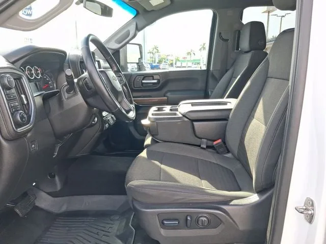 2022 Chevrolet Silverado 2500HD LT photo 13