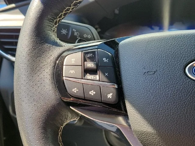 2023 Ford Explorer ST photo 20