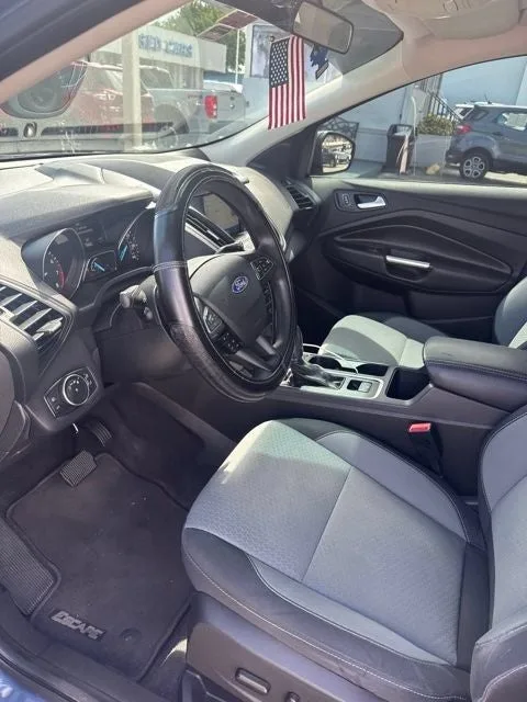 2018 Ford Escape SE photo 9