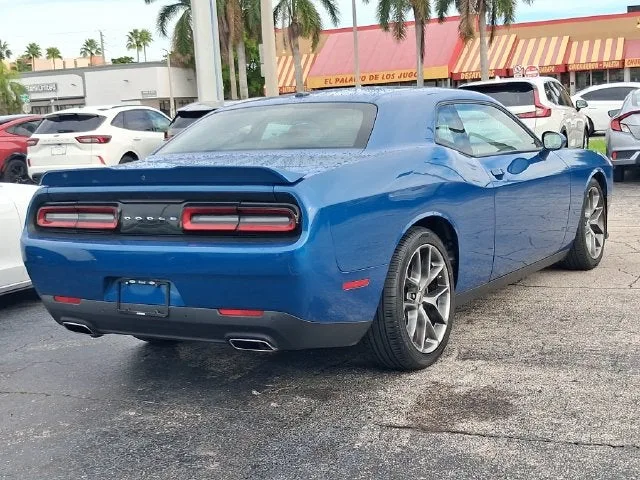 2022 Dodge Challenger GT photo 4