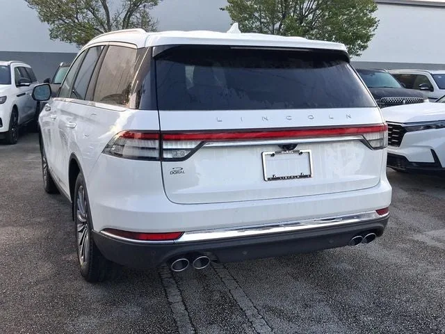 2024 Lincoln Aviator Reserve Premium photo 3